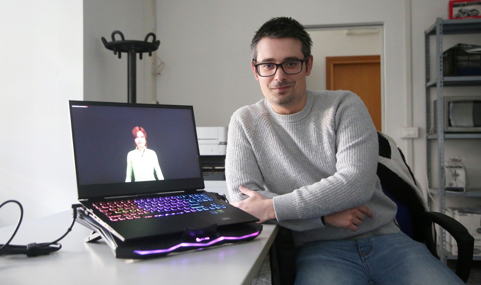 Officina Tecnologica Rivoluziona il Mercato dell'Intelligenza Artificiale con AIDOCS e AISAAC AVATAR