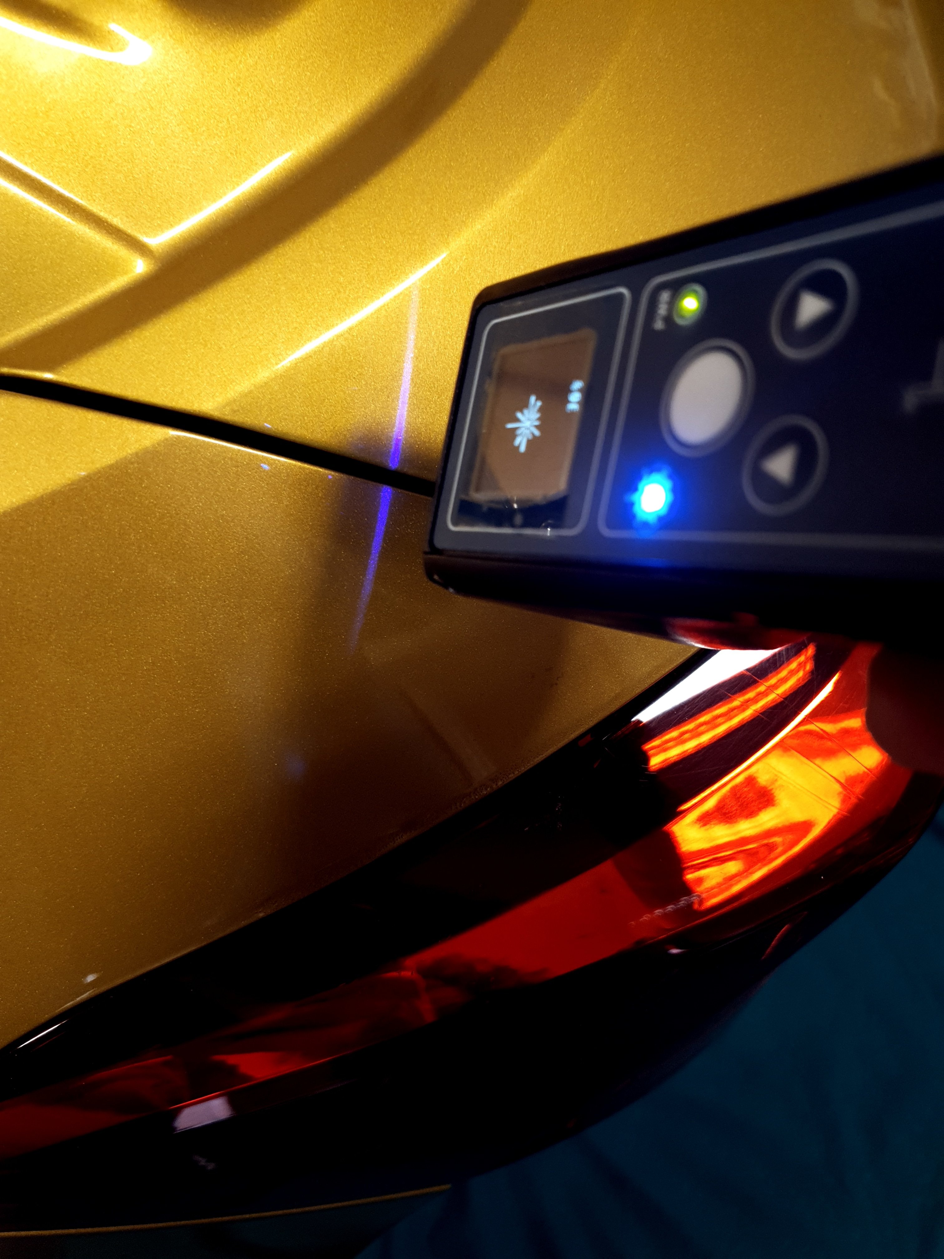 G3F: Portable, wireless and smart laser line triangulation sensor for Gap & Flush measurement