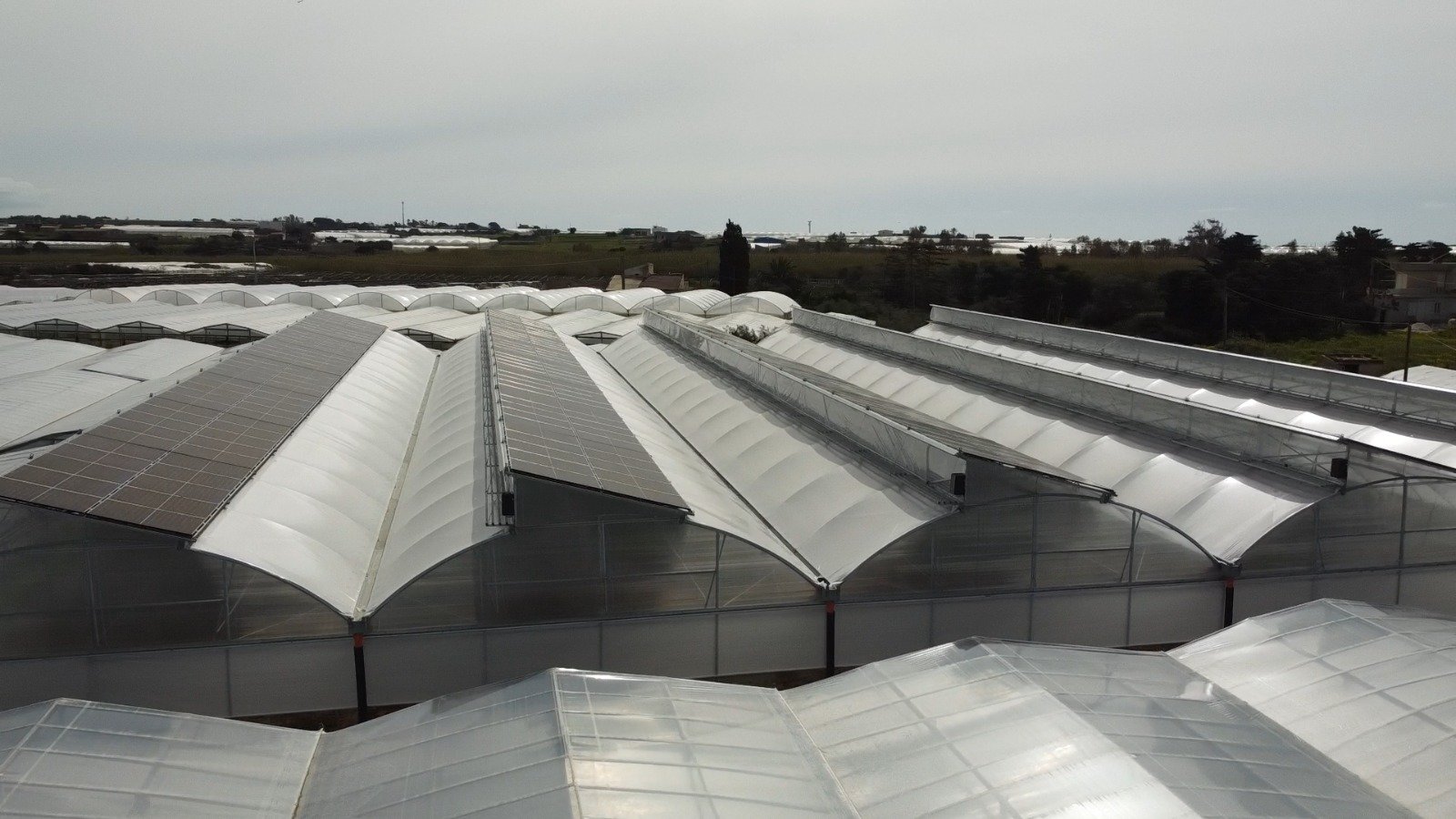 Serra Archimede - unica soluzione per coniugare produzione energetica - colturale e computazionale