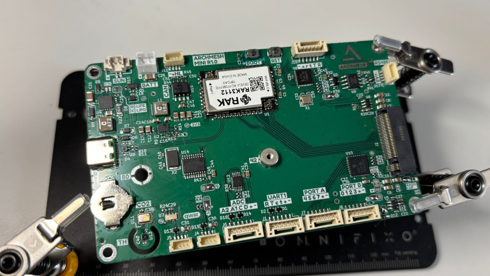 ArchMesh Mini: IoT satellitare per maker